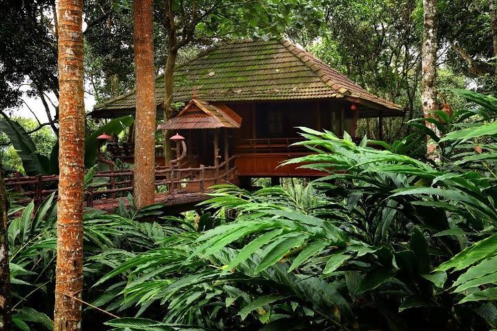 Kalppavanam Heritage Resort Thekkady Exterior photo