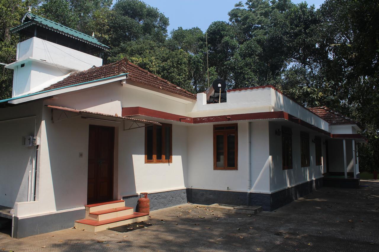 Kalppavanam Heritage Resort Thekkady Exterior photo